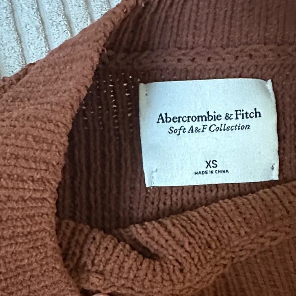 Abercrombie & Fitch Soft AF Crew Neck Sweater - Picture 2 of 4